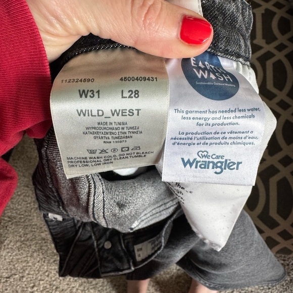 Wrangler high rise straight Wild West size 31 like new maybe worn twice - Picture 6 of 6